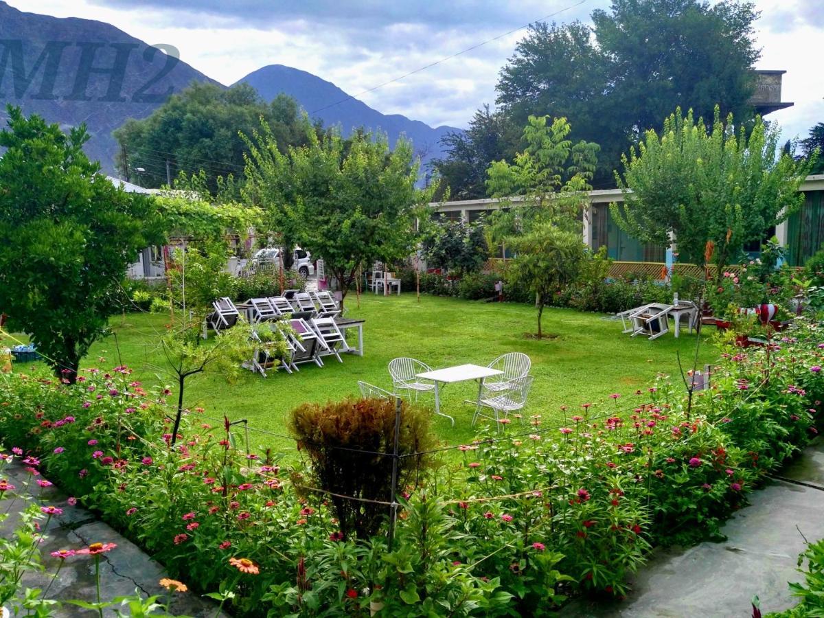 Madina Hotel 2 Gilgit Luaran gambar