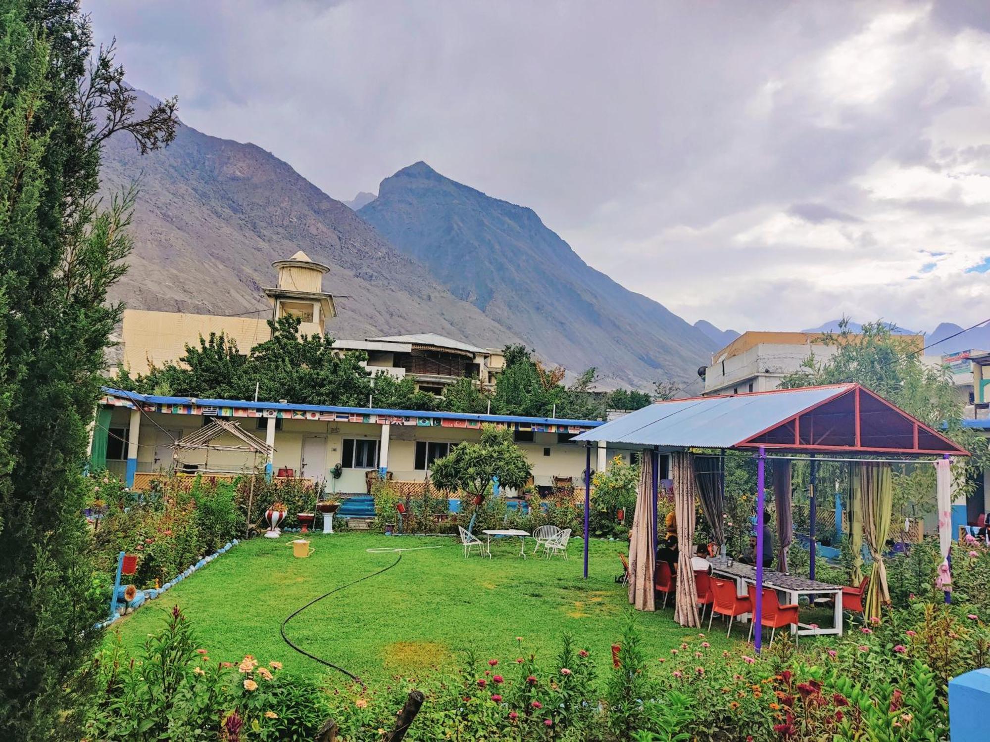 Madina Hotel 2 Gilgit Luaran gambar
